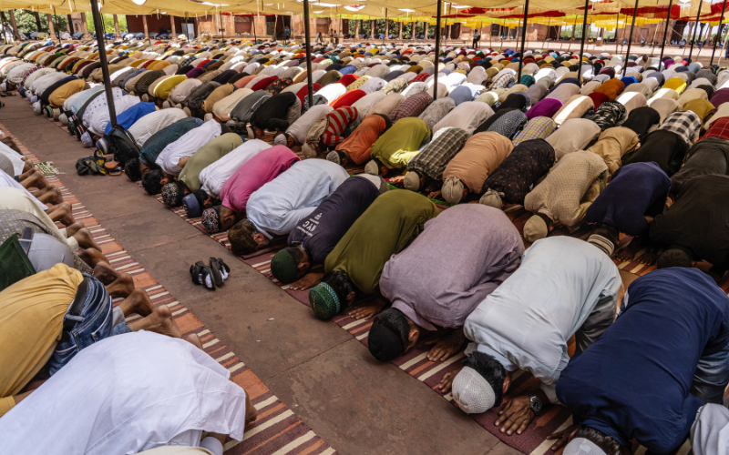 Berjama'ah via elektronik, bolehkah. an-najma.com