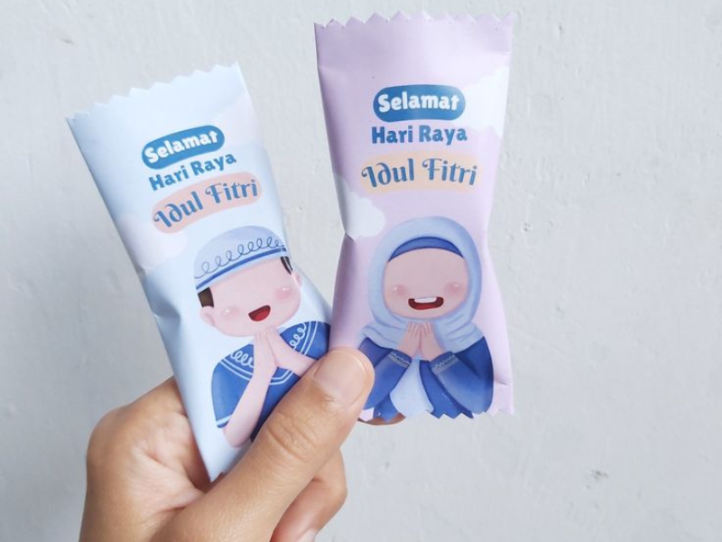 Hukum Orang Tua Menggunakan Uang THR Anak. an-najma.com